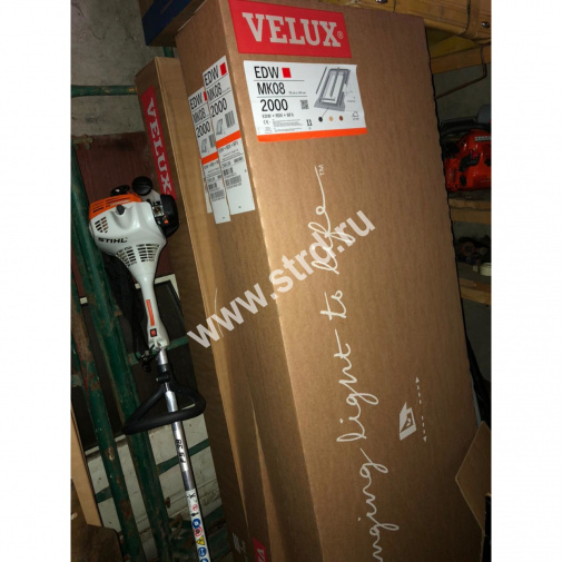 															Окно мансардное дерево, лак ручка снизу Velux GLL MK08 1061B Дизайн WoodLine 78*140см																												 
															фото 
															35														